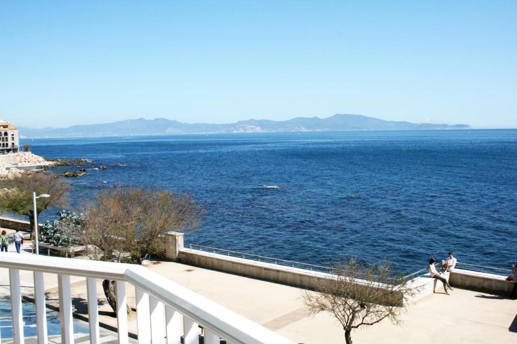 Rallye Hotel L' Escala Εξωτερικό φωτογραφία