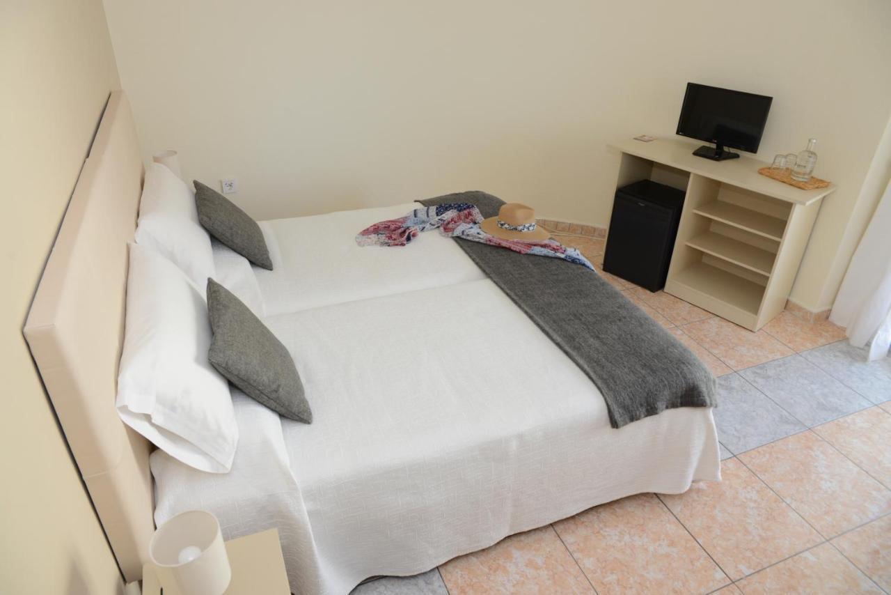Rallye Hotel L' Escala Εξωτερικό φωτογραφία